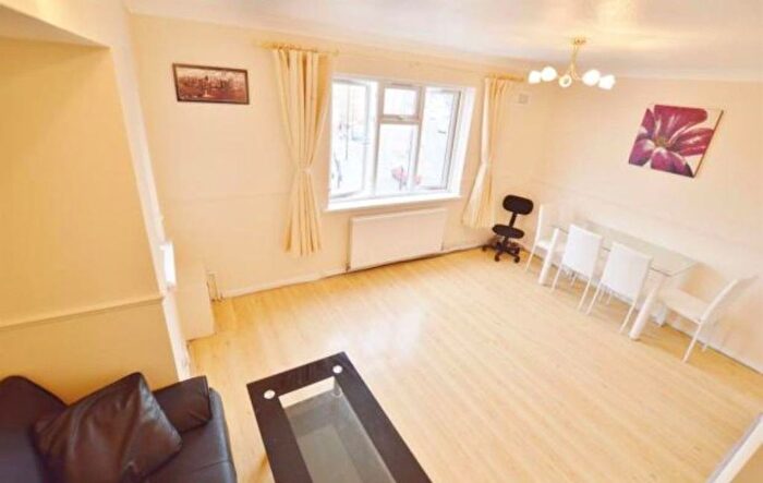 2 Bedroom Flat To Rent In Flat, Rowan Court, High Street, London, E13