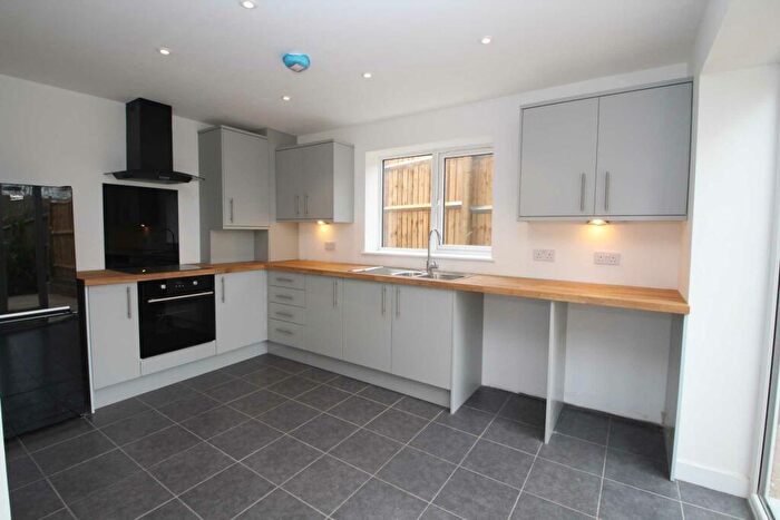 3 Bedroom End Of Terrace House To Rent In Modern Family Home In A Tucked Away Location, HP1