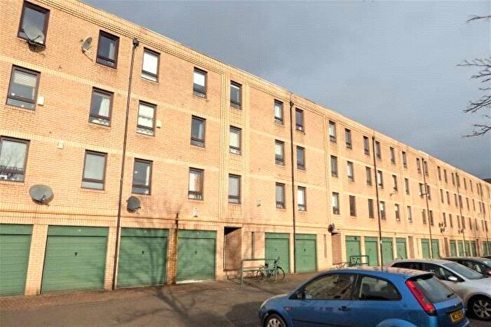 2 Bedroom Flat To Rent In Milnpark Gardens, Glasgow, G41