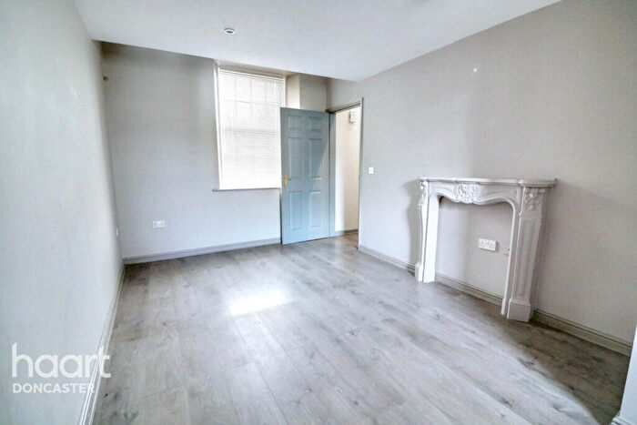 2 Bedroom Barn Conversion For Sale In Stable Gardens, Sprotbrough, Doncaster, DN5