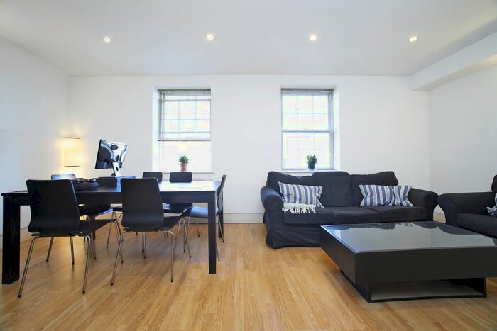 2 Bedroom Flat To Rent In Borough High Street, London SE1