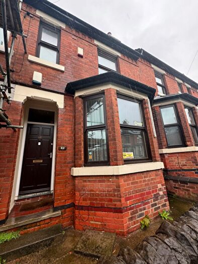 6 Bedroom Terraced House To Rent In Kimbolton Avenue, Nottingham, NG7