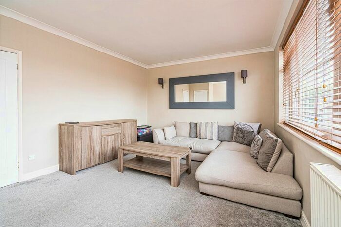 3 Bedroom Maisonette For Sale In Albion Parade, Wall Heath, Kingswinford, DY6