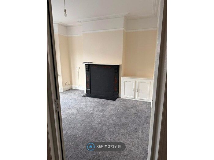 5 Bedroom Terraced House To Rent In Lorne Street, Reading, RG1