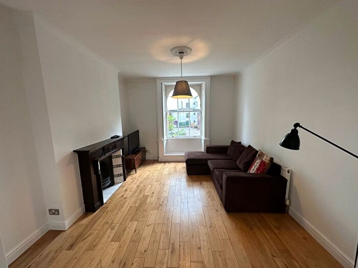 2 Bedroom Flat To Rent In Bedroom Flat, Liverpool Road, Angel, N1