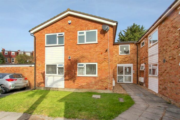 2 Bedroom Flat For Sale In Annette Close, Harrow, HA3