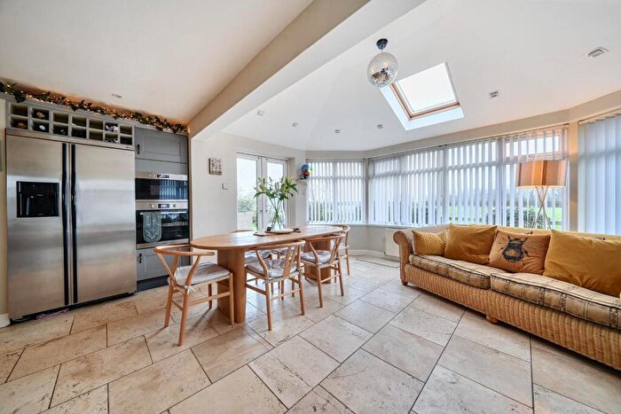 5 Bedroom Detached House For Sale In Edgerton Drive, Tadcaster, LS24