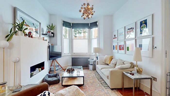 4 Bedroom Property To Rent In Glendarvon Street, Putney, SW15