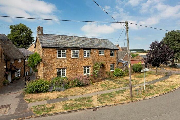 3 Bedroom House To Rent In High Street, Milton Malsor, Northamptonshire, NN7