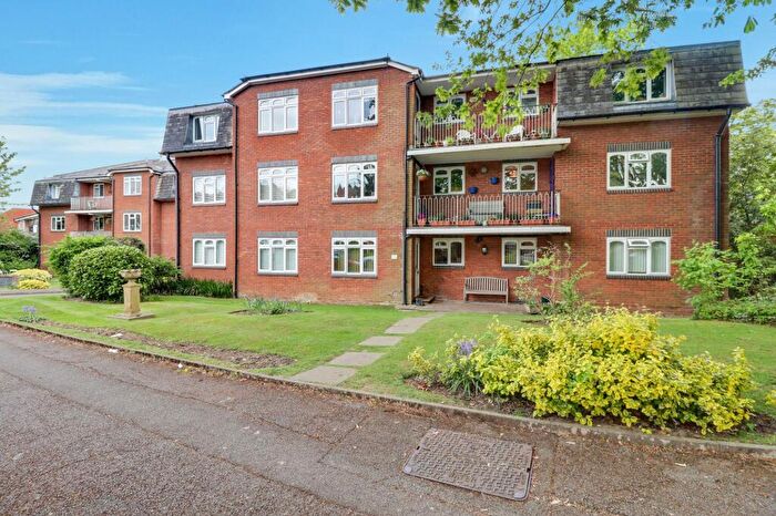 2 Bedroom Apartment To Rent In Albany Crescent, Claygate, KT10