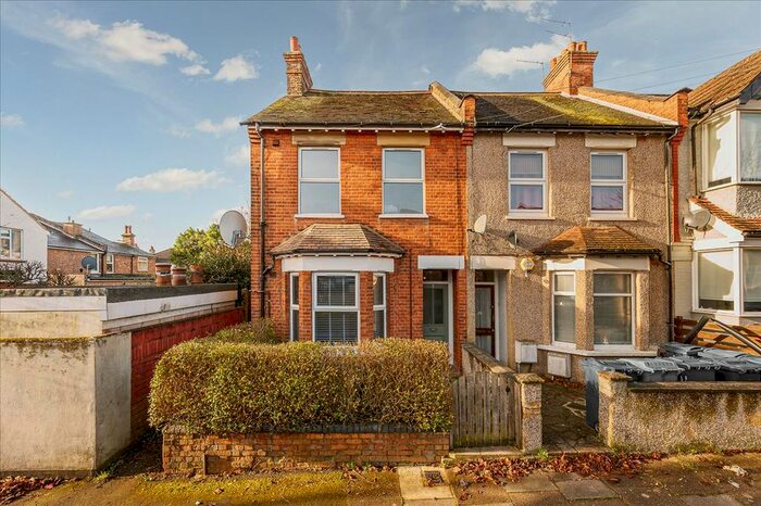 2 Bedroom Flat For Sale In Newton Road, Harrow, HA3