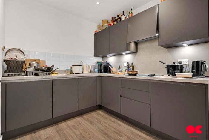 3 Bedroom Flat For Sale In Thunderer Street, London, E13