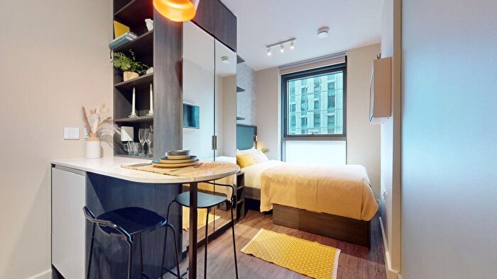 Studio To Rent In Crossharbour Plaza, London, E14