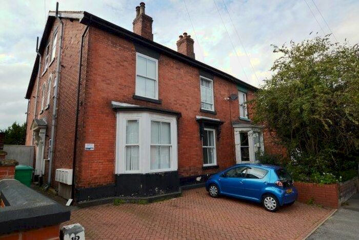 1 Bedroom Flat To Rent In Queen Street, Chesterfield, S40