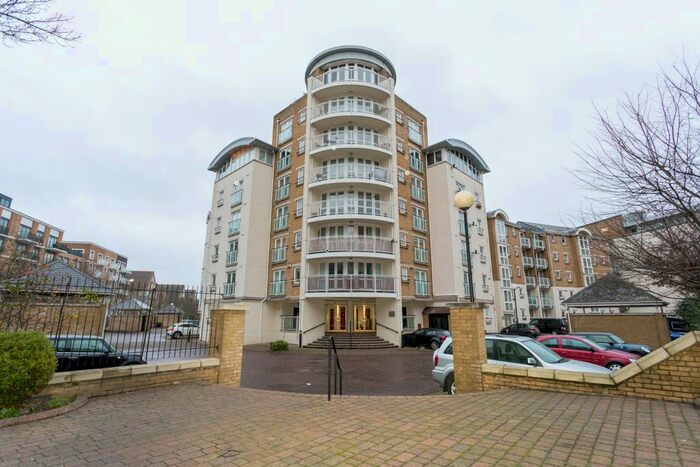 2 Bedroom Flat To Rent In Spruce House, Woodlands Crescent, London, SE16