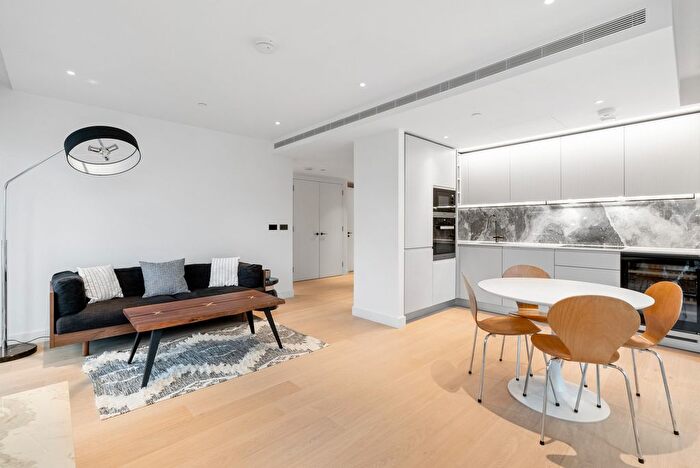 2 Bedroom Flat To Rent In White City Living, London, W12