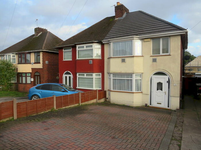 3 Bedroom Semi-Detached House To Rent In Oldbury Road, Rowley Regis, B65