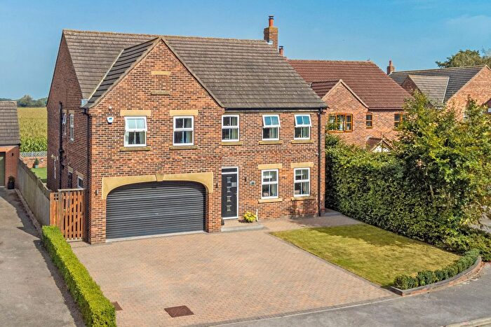 5 Bedroom Detached House For Sale In Vine Gardens, Bubwith, North Yorkshire, YO8