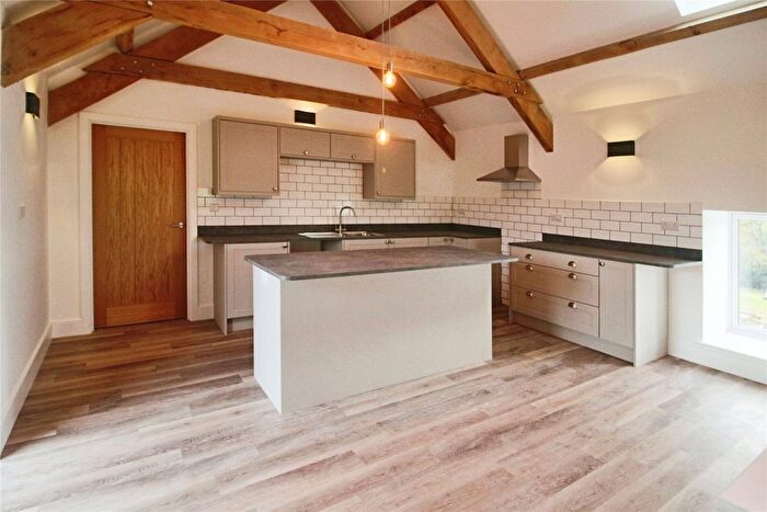 2 Bedroom Barn Conversion To Rent In Clawton, Holsworthy, EX22