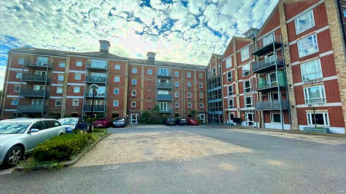 2 Bedroom Flat To Rent In School Lane, Mistley, Manningtree, CO11