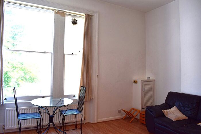 1 Bedroom Flat To Rent In Clanricarde Gardens, Notting Hill Gate, W2