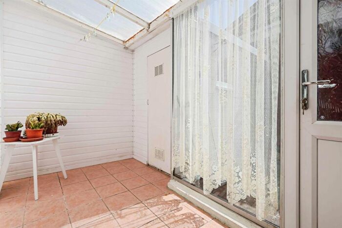 3 Bedroom Semi-Detached House For Sale In Lyttelton Road, Stechford, Birmingham, B33