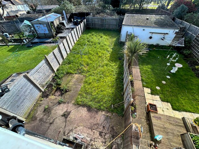 1 Bedroom Flat To Rent In Upper Flat Cedar Road, Rochester, Kent, ME2