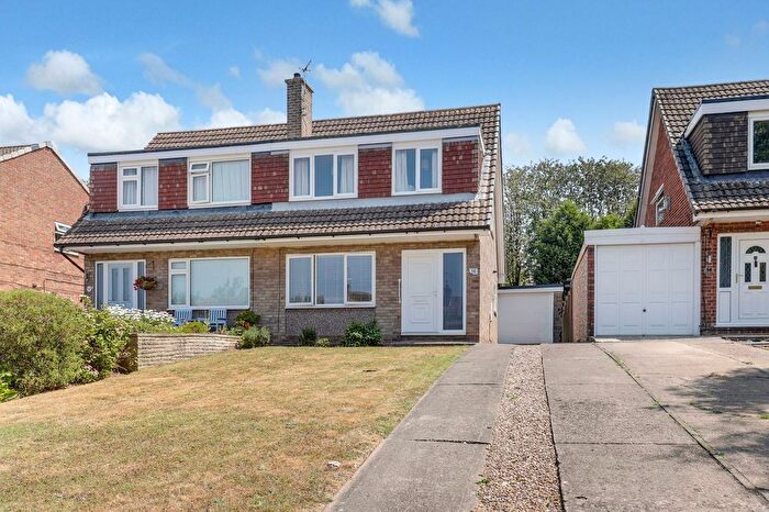 3 Bedroom Semi-Detached House For Sale In Laver Close, Arnold, NG5