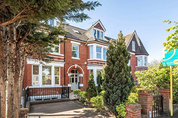 1 Bedroom Flat To Rent In Creffield Road, Ealing Common, London, W5