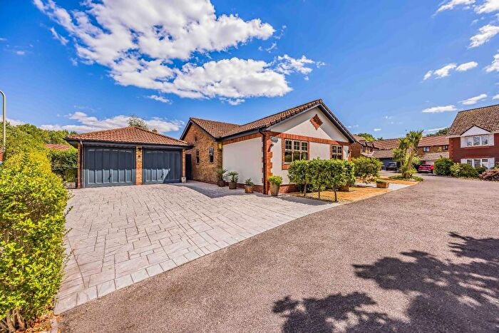 4 Bedroom Detached Bungalow For Sale In West End, Southampton, SO30