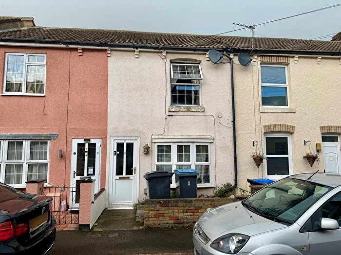 2 Bedroom End Terrace House For Sale In Devonshire Road, Dover, Kent, CT17