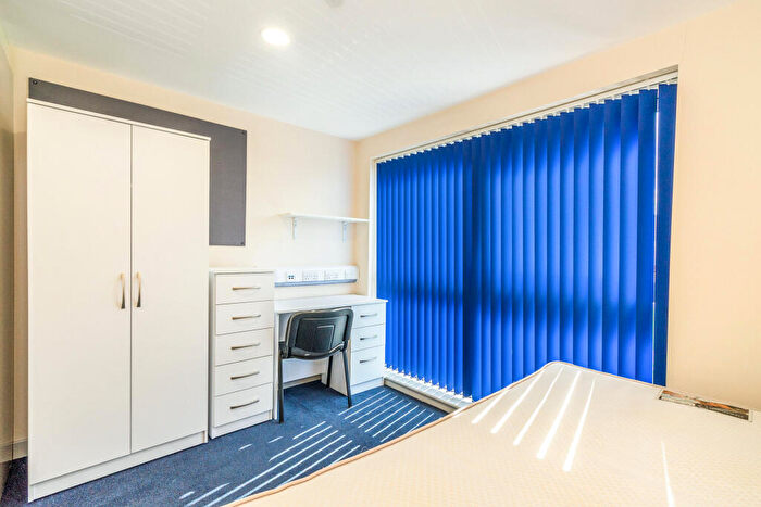 1 Bedroom House To Rent In Halls, Fawcett Road, Southsea, PO4