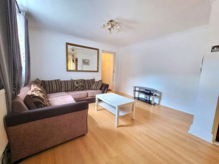 1 Bedroom Flat To Rent In Balaam Street, London, E13