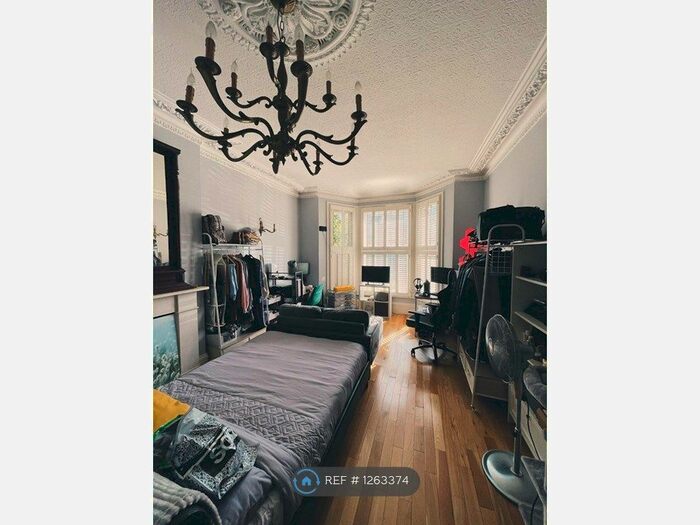 Studio To Rent In Forest Gate, London E7