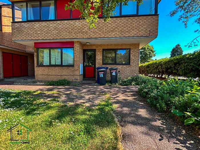 2 Bedroom Flat To Rent In Sherbourne Close, Cambridge, CB4