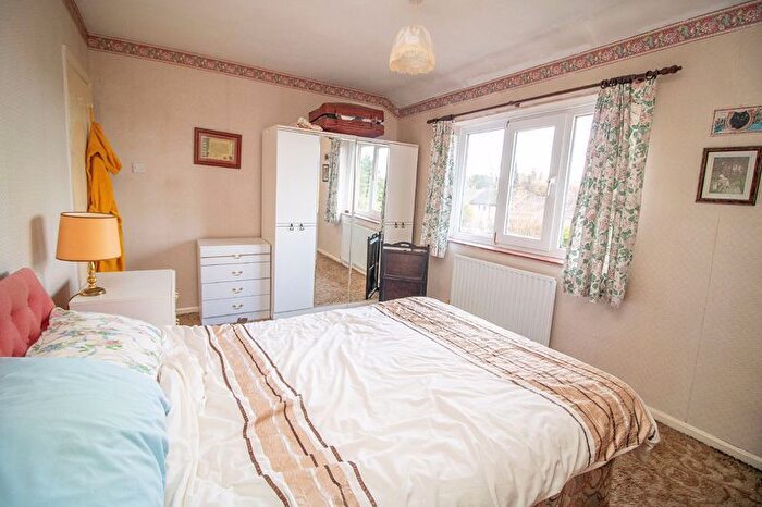 3 Bedroom End Of Terrace House For Sale In Harvington Road, Oldbury, B68