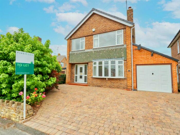 3 Bedroom Detached House To Rent In Carlton Road, Wingerworth, Chesterfield, Derbyshire, S40