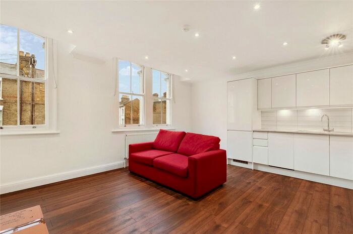 2 Bedroom Flat To Rent In Dalyell Road, London, SW9