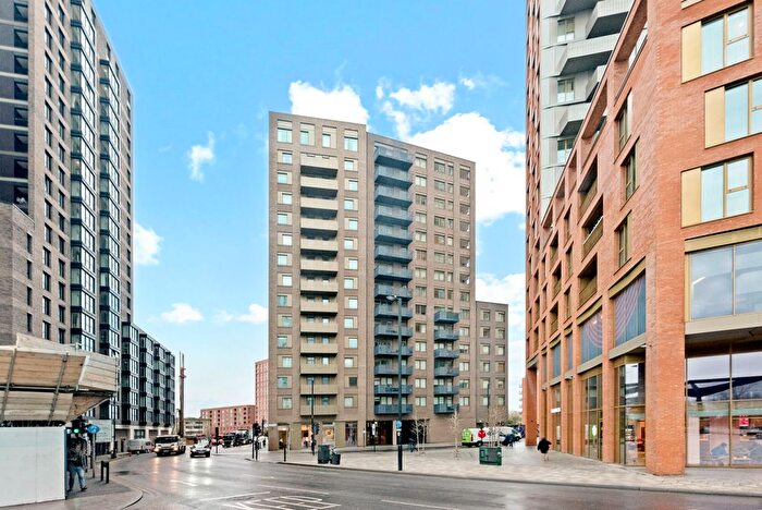 2 Bedroom Flat To Rent In West Apartments, Ashley Road, London, N17