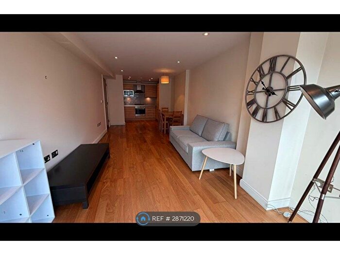 1 Bedroom Flat To Rent In Clerkenwell Road, London, EC1M