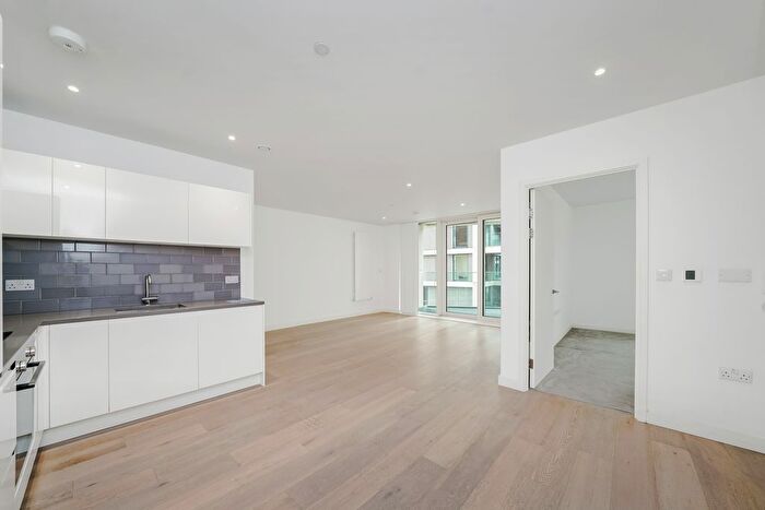 1 Bedroom Flat To Rent In Royal Crest Avenue, London, E16