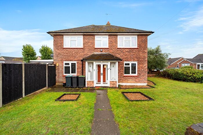 3 Bedroom Semi Detached House For Sale In Aspdin Road, Northfleet, Gravesend, Kent, DA11