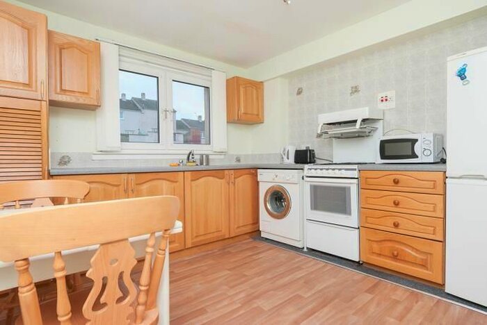 2 Bedroom Flat To Rent In Hailesland Gardens, Edinburgh, EH14