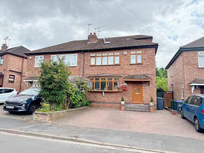 4 Bedroom Semi-Detached House For Sale In Woodland Road, Kenilworth, CV8