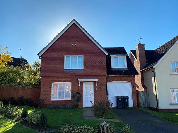 3 Bedroom Detached House To Rent In Bodiam Close, Thrapston, NN14