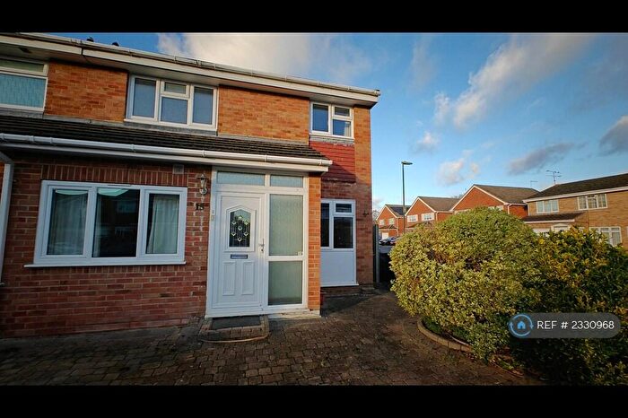 3 Bedroom Semi-Detached House To Rent In Saltram Road, Farnborough, GU14
