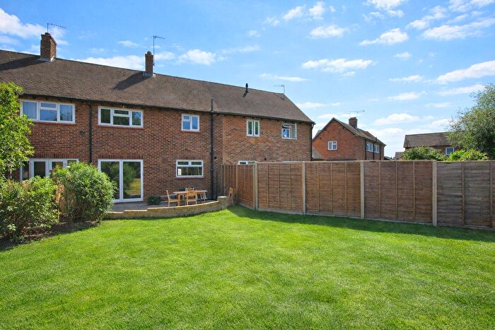 4 Bedroom Semi Detached House To Rent In Almond Close, Guildford, Surrey, GU1