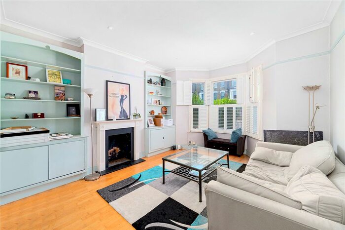 2 Bedroom Flat To Rent In Chelsham Road, London, SW4