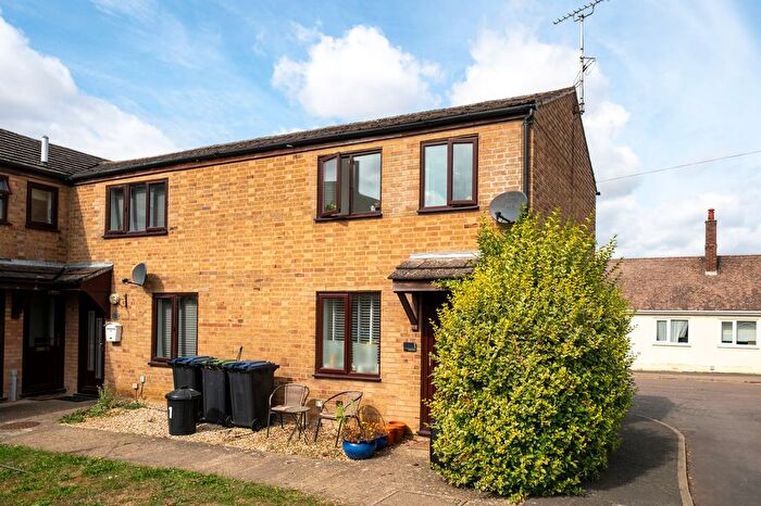 2 Bedroom End Terrace House For Sale In Lester Drive, Haddenham, CB6