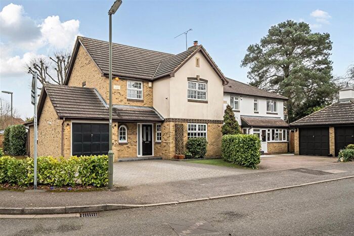 4 Bedroom Detached House For Sale In Minehurst Road, Mytchett, Camberley, GU16